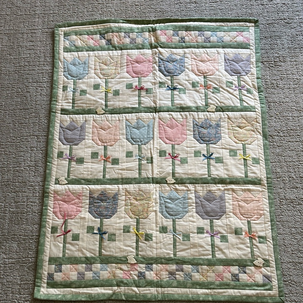Pastel Tulip Patchwork Wallhanging Mini Quilt - Green Border